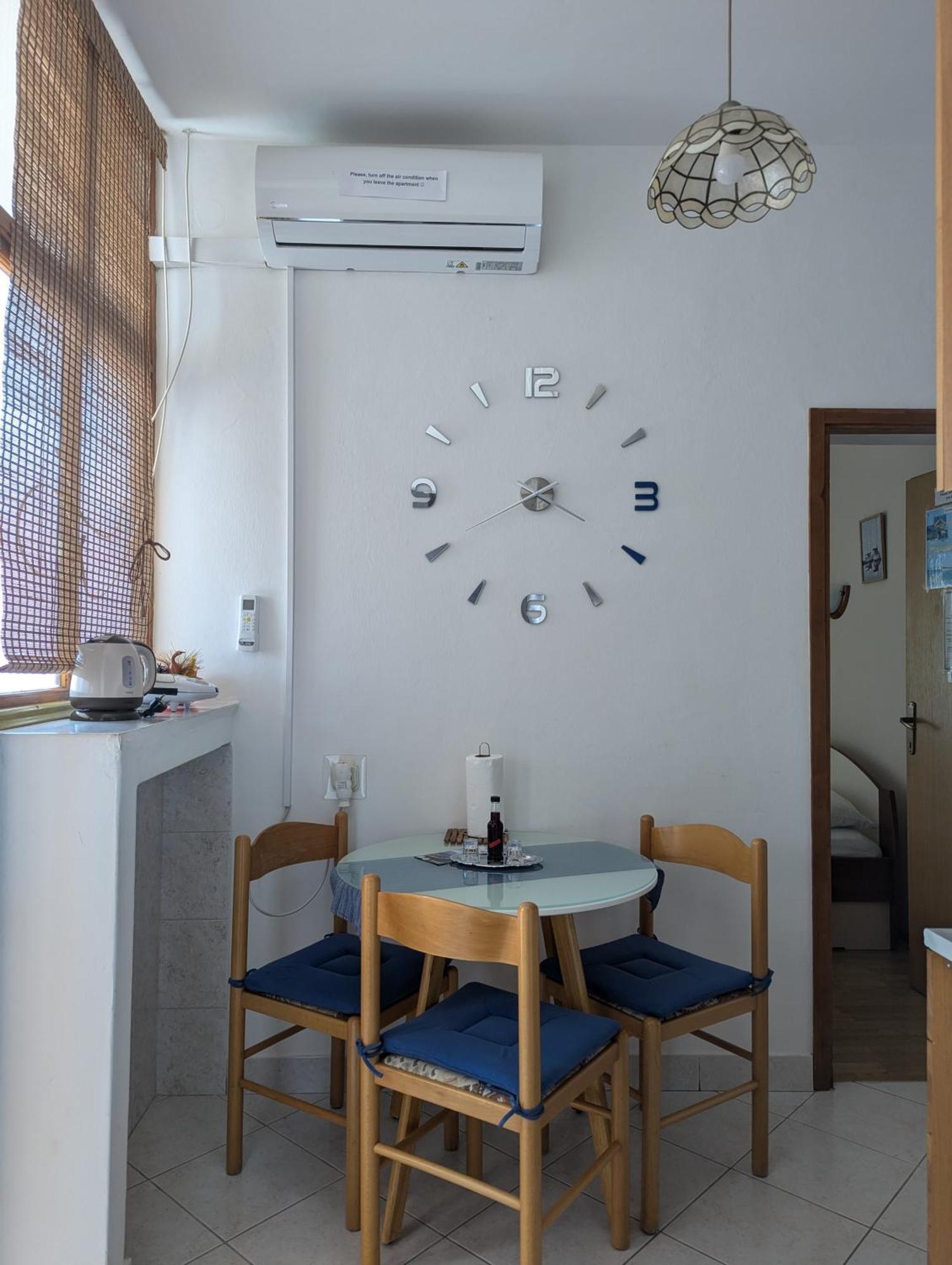 Apartman Nada Apartment Sali Ngoại thất bức ảnh